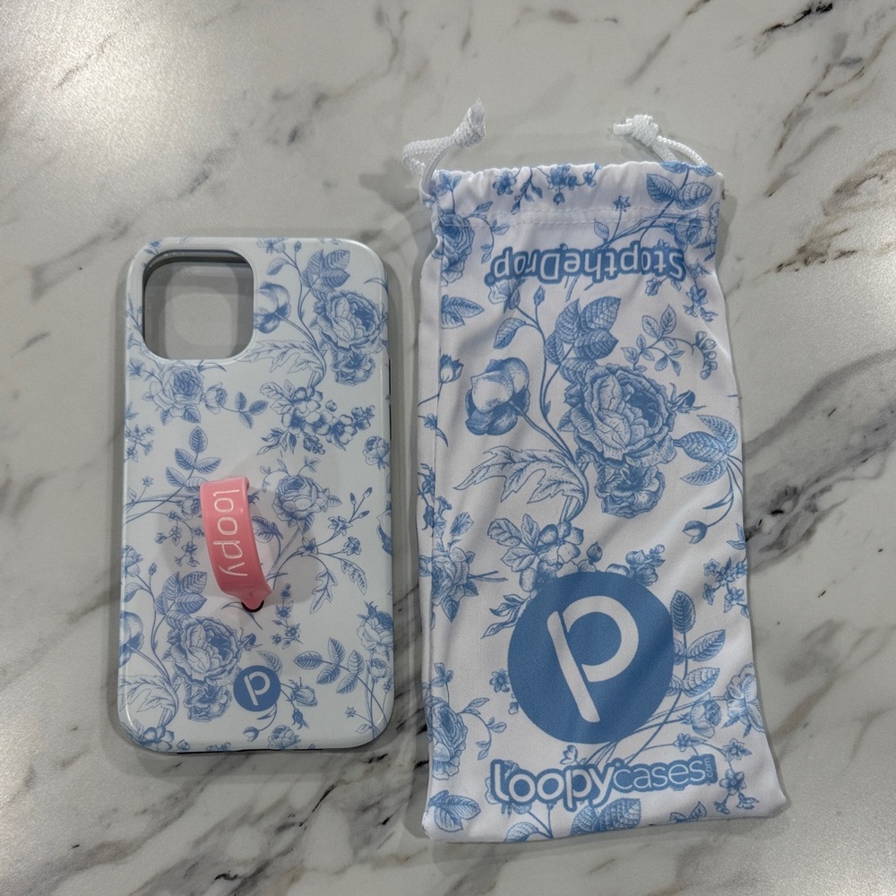 Blue Toile Loopy iPhone 12 
6.1 R